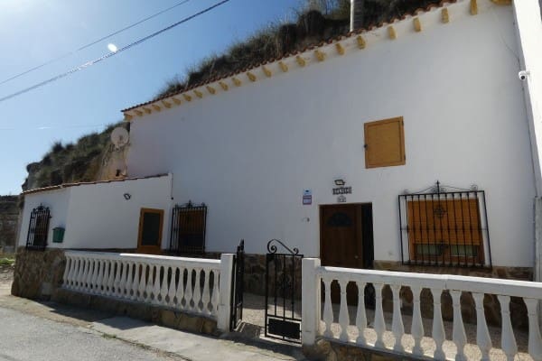 4 slaapkamer Grotwoning te koop in Cortes de Baza - € 90.000 (Ref: 9651107)