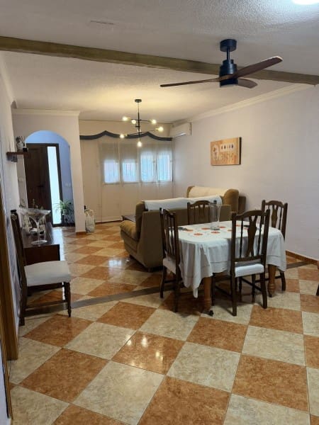 3 bedroom Semi-detached Villa for sale in Benamaurel - € 95,000 (Ref: 9685983)