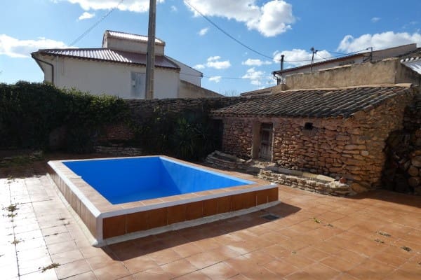 4 Zimmer Doppelhaus zu verkaufen in Venta Quemada mit Pool - 120.000 € (Ref: 9712397)