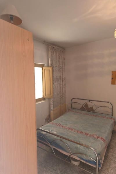 3 bedroom Cave House for sale in Benamaurel - € 55,000 (Ref: 9733747)