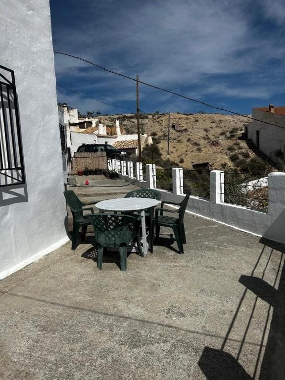 4 slaapkamer Grotwoning te koop in Zujar - € 85.000 (Ref: 9757596)