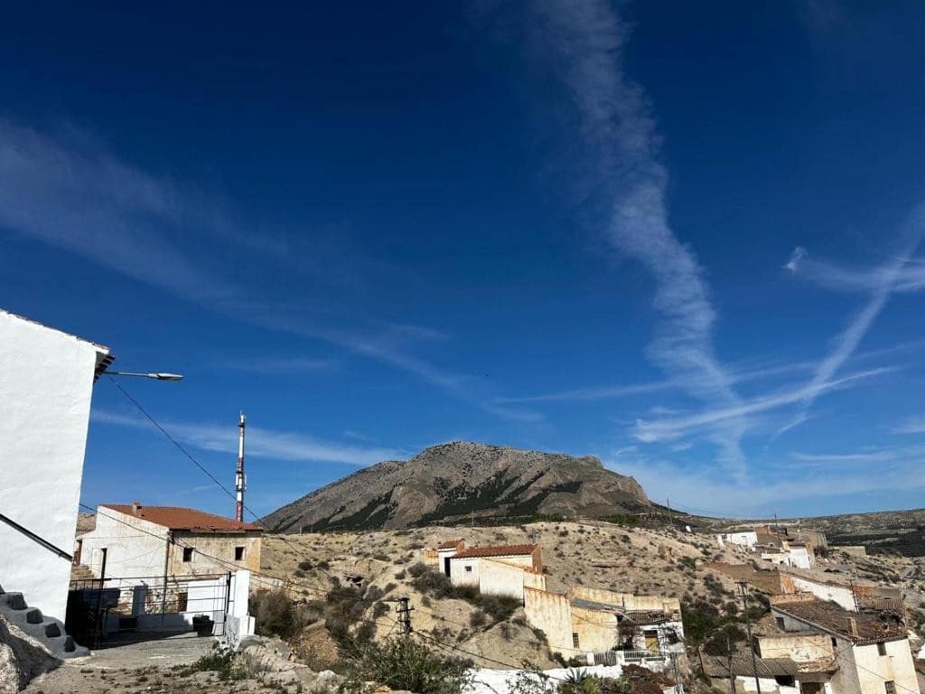 4 slaapkamer Grotwoning te koop in Zujar - € 85.000 (Ref: 9757596)