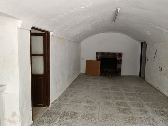 5 slaapkamer Finca/Landhuis te koop in Benamaurel met zwembad - € 210.000 (Ref: 9772494)