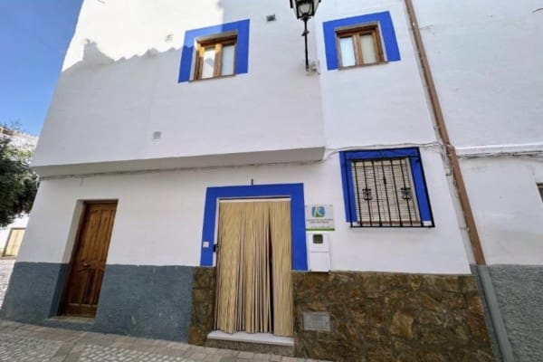 4 bedroom Townhouse for sale in Castril - € 130,000 (Ref: 9776872)