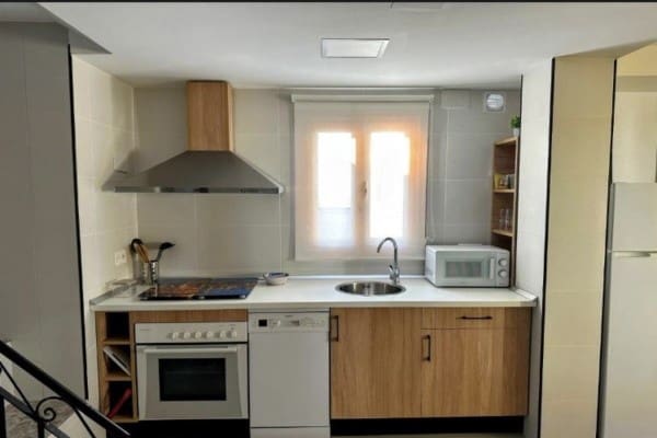 4 bedroom Townhouse for sale in Castril - € 130,000 (Ref: 9776872)