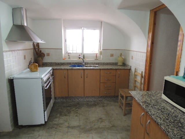 Casa Cueva de 5 habitaciones en Castilléjar en venta - 79.950 € (Ref: 9802781)