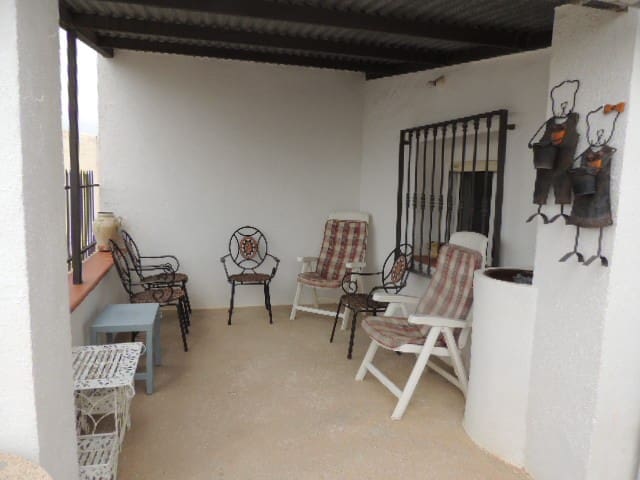 Casa Cueva de 5 habitaciones en Castilléjar en venta - 79.950 € (Ref: 9802781)