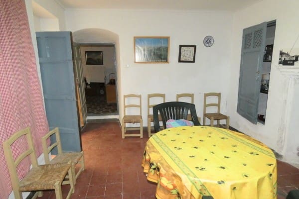 Casa de 6 habitaciones en Galera en venta - 79.950 € (Ref: 9805397)