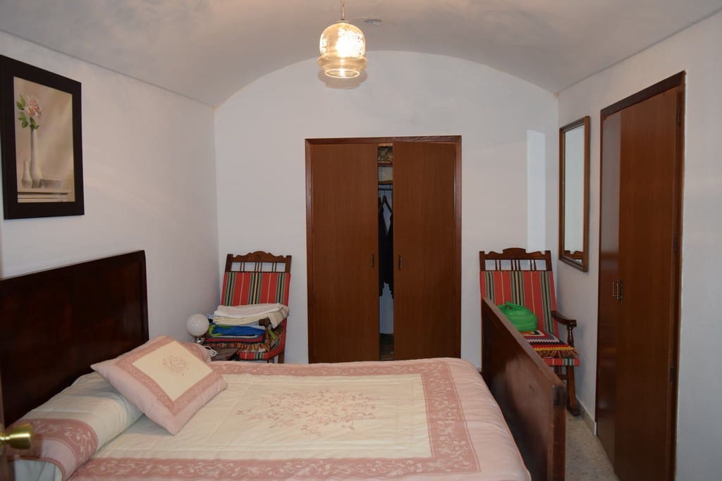 4 soveværelse Hulehus til salg i Cuevas del Campo - € 161.000 (Ref: 9821017)