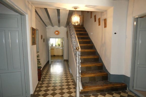 8 bedroom Townhouse for sale in Huescar - € 145,000 (Ref: 9823123)