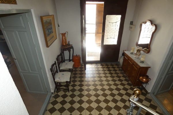 8 bedroom Townhouse for sale in Huescar - € 145,000 (Ref: 9823123)