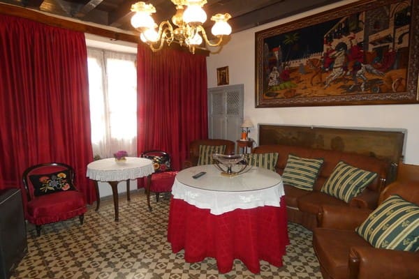 8 bedroom Townhouse for sale in Huescar - € 145,000 (Ref: 9823123)