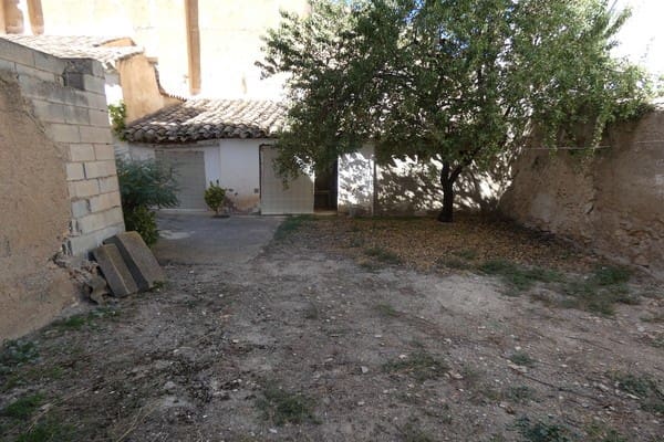 8 bedroom Townhouse for sale in Huescar - € 145,000 (Ref: 9823123)