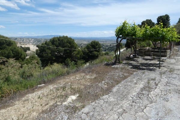 7 bedroom Cave House for sale in Cortes de Baza - € 81,000 (Ref: 9844616)