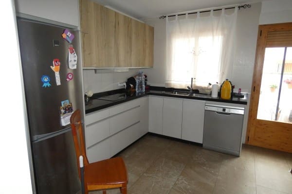 7 soverom Kjedet enebolig til salgs i Almontaras, Castril med svømmebasseng - € 195 000 (Ref: 9848202)