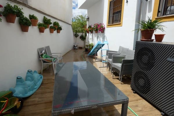 7 soverom Kjedet enebolig til salgs i Almontaras, Castril med svømmebasseng - € 195 000 (Ref: 9848202)