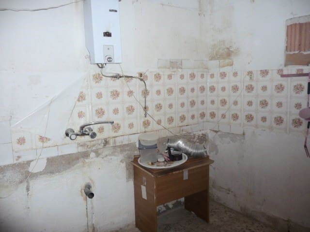 4 slaapkamer Huis te koop in Larva - € 43.950 (Ref: 9850472)