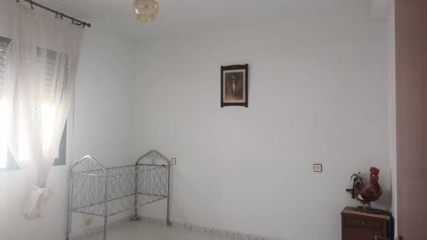 4 slaapkamer Huis te koop in Larva - € 43.950 (Ref: 9850472)