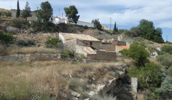 8 bedroom Cave House for sale in Cortes de Baza - € 65,000 (Ref: 9863903)