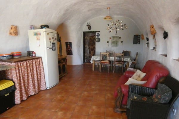 4 bedroom Cave House for sale in Cullar - € 179,000 (Ref: 9863979)