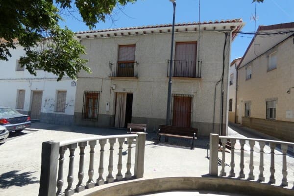 Casa de 5 habitaciones en Caniles en venta - 99.950 € (Ref: 9875296)