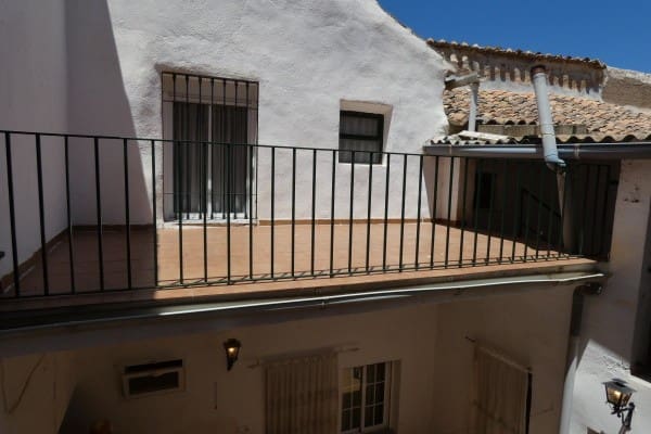 Casa de 5 habitaciones en Caniles en venta - 99.950 € (Ref: 9875296)