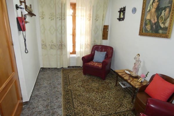 Casa de 5 habitaciones en Caniles en venta - 99.950 € (Ref: 9875296)