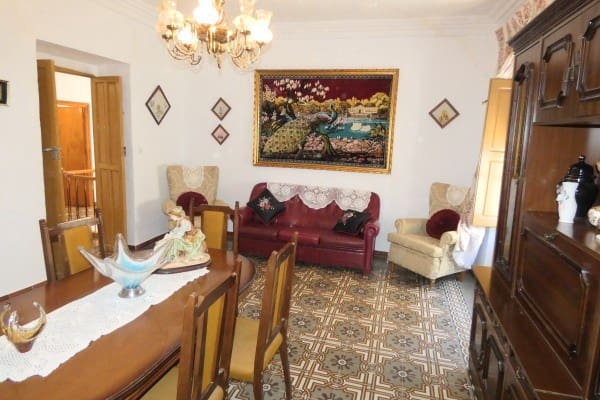 Casa de 5 habitaciones en Caniles en venta - 99.950 € (Ref: 9875296)