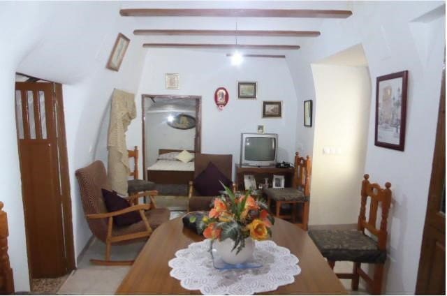4 slaapkamer Grotwoning te koop in Orce - € 55.000 (Ref: 9883556)