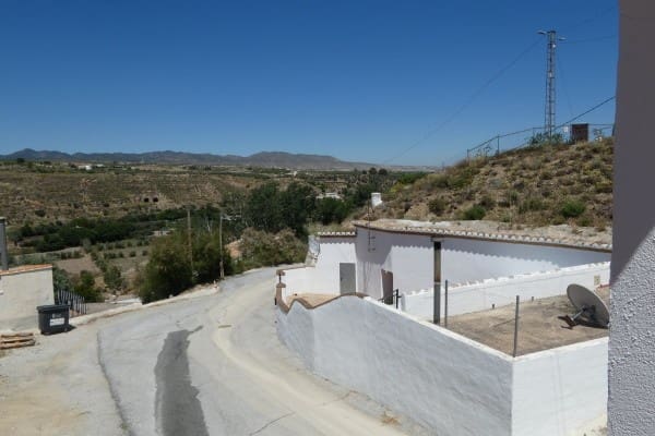 4 bedroom Townhouse for sale in Caniles - € 155,000 (Ref: 9892679)
