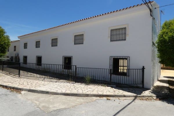 5 bedroom Townhouse for sale in Fatima - € 250,000 (Ref: 9892933)