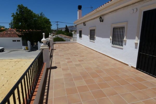 5 bedroom Townhouse for sale in Fatima - € 250,000 (Ref: 9892933)