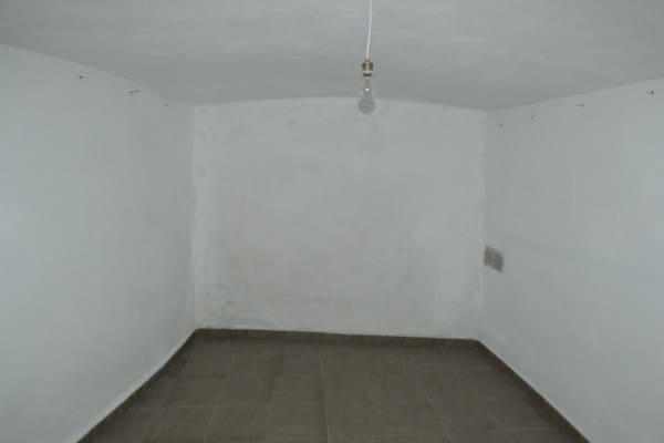 6 soveværelse Hulehus til salg i Freila - € 79.950 (Ref: 9938981)