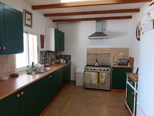 4 soveværelse Finca/Landehus til salg i Zújar med swimmingpool garage - € 166.000 (Ref: 9946786)