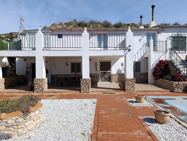 4 soveværelse Finca/Landehus til salg i Zújar med swimmingpool garage - € 166.000 (Ref: 9946786)