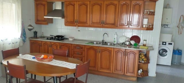Casa Cueva de 4 habitaciones en Benamaurel en venta con garaje - 105.000 € (Ref: 9981675)