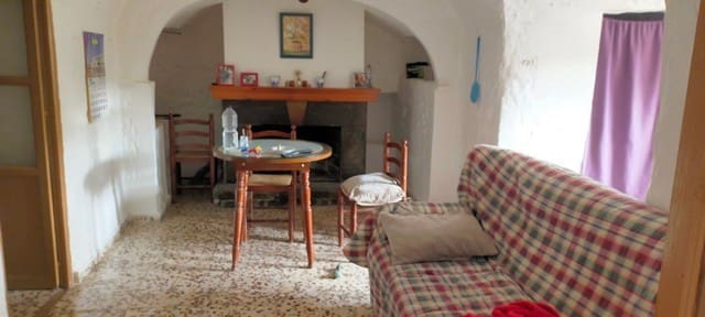 Casa Cueva de 4 habitaciones en Benamaurel en venta con garaje - 105.000 € (Ref: 9981675)