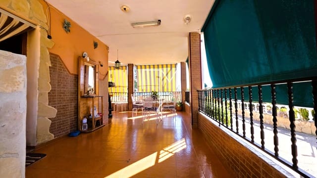 Chalet de 3 habitaciones en Alberic en venta con piscina garaje - 225.000 € (Ref: 10051892)