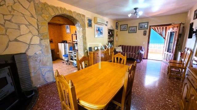 Chalet de 3 habitaciones en Alberic en venta con piscina garaje - 225.000 € (Ref: 10051892)
