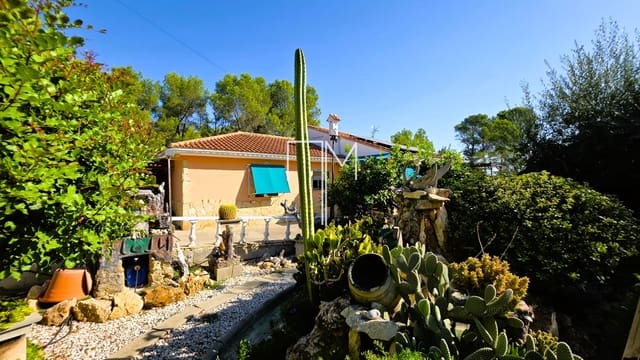 Chalet de 3 habitaciones en Alberic en venta con piscina garaje - 225.000 € (Ref: 10051892)