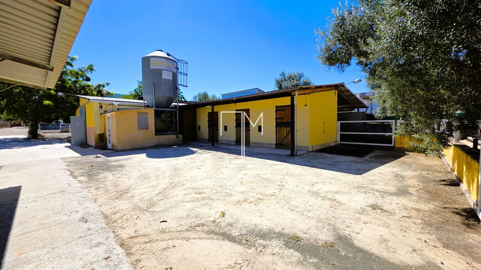 7 chambre Finca/Maison de Campagne à vendre à Enguera avec piscine garage - 950 000 € (Ref: 10086915)