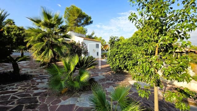 4 chambre Villa/Maison à vendre à Alberic avec piscine garage - 314 995 € (Ref: 10093660)