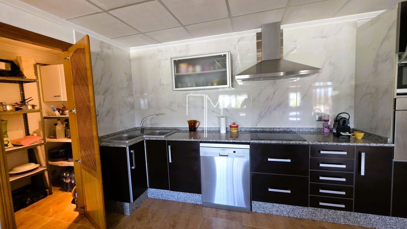 Chalet de 4 habitaciones en Xàtiva en venta con piscina garaje - 270.000 € (Ref: 10144756)