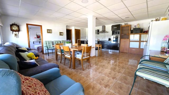 4 slaapkamer Villa te koop in Xàtiva met zwembad garage - € 270.000 (Ref: 10144756)