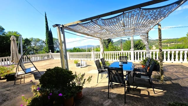 4 slaapkamer Villa te koop in Xàtiva met zwembad garage - € 270.000 (Ref: 10144756)