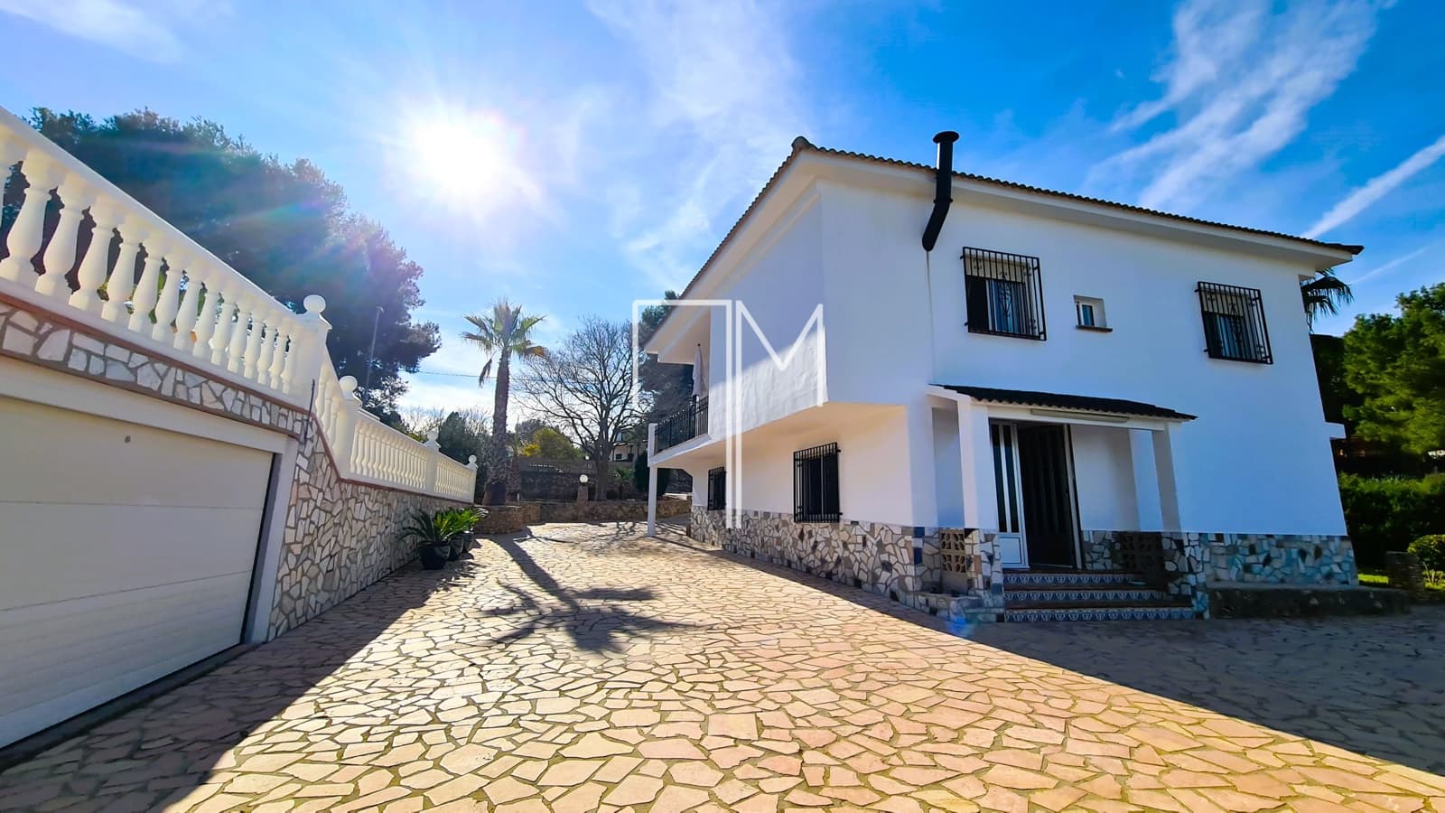 4 slaapkamer Villa te koop in Alberic met zwembad garage - € 370.000 (Ref: 10171849)