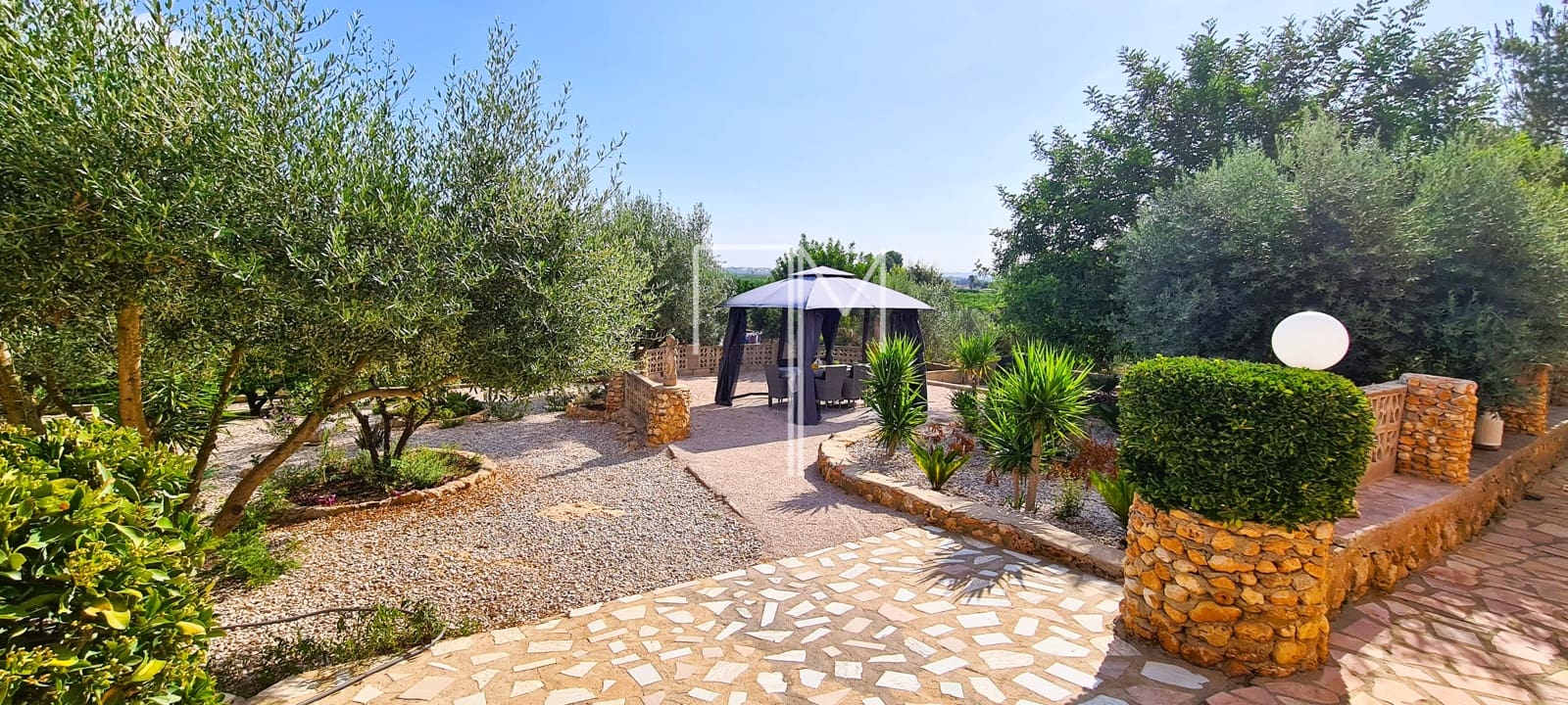 4 slaapkamer Villa te koop in Alberic met zwembad garage - € 370.000 (Ref: 10171849)