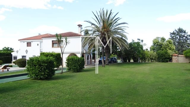 3 sypialnia Willa na sprzedaż w Ontinyent z basenem garażem - 1 455 000 € (Ref: 6456212)