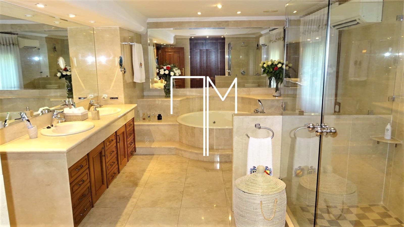 3 soveværelse Villa til salg i Ontinyent med swimmingpool garage - € 1.455.000 (Ref: 6456212)