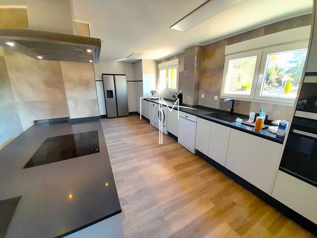 6 bedroom Villa for sale in Xàtiva with pool garage - € 500,000 (Ref: 7332218)